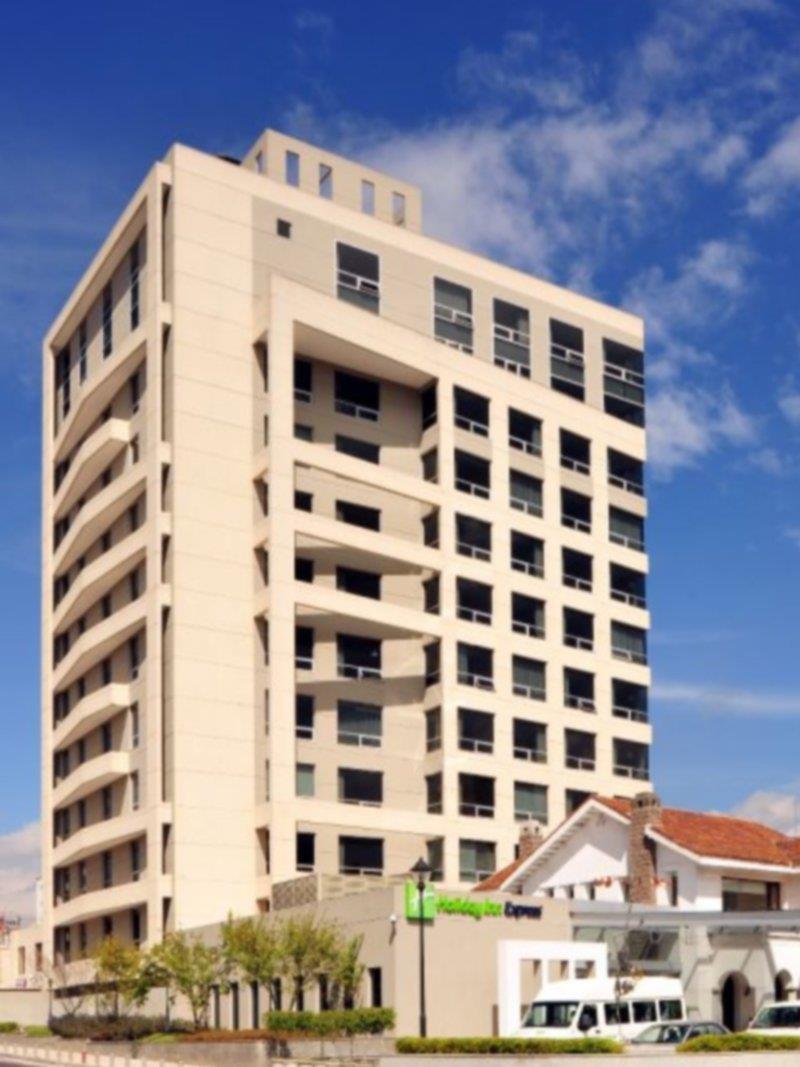 Holiday Inn Express Quito, An Ihg Hotel Exterior photo